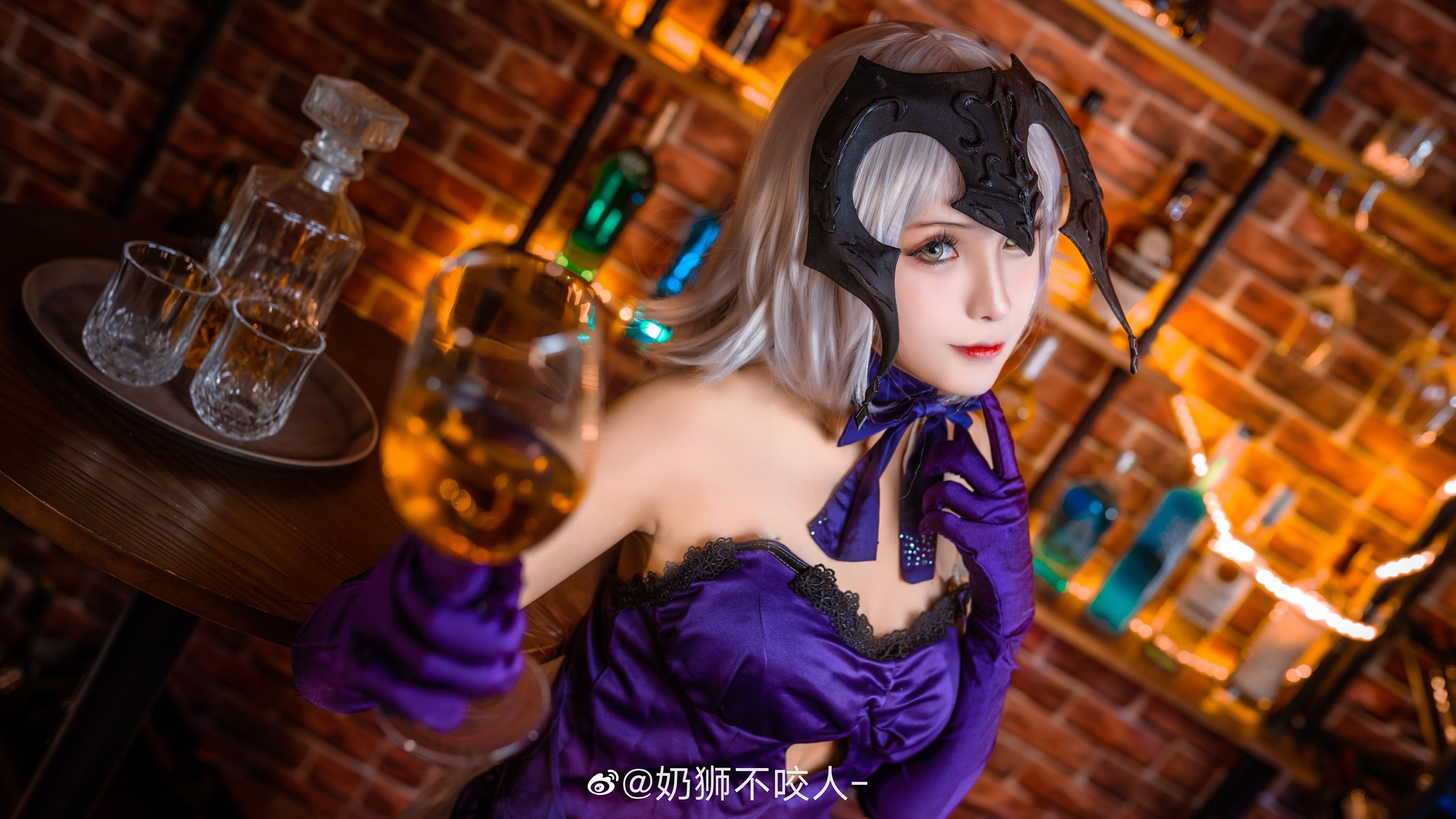 [Cosplay写真] 奶狮不咬人 – 黑贞德 Cosplay-第2张