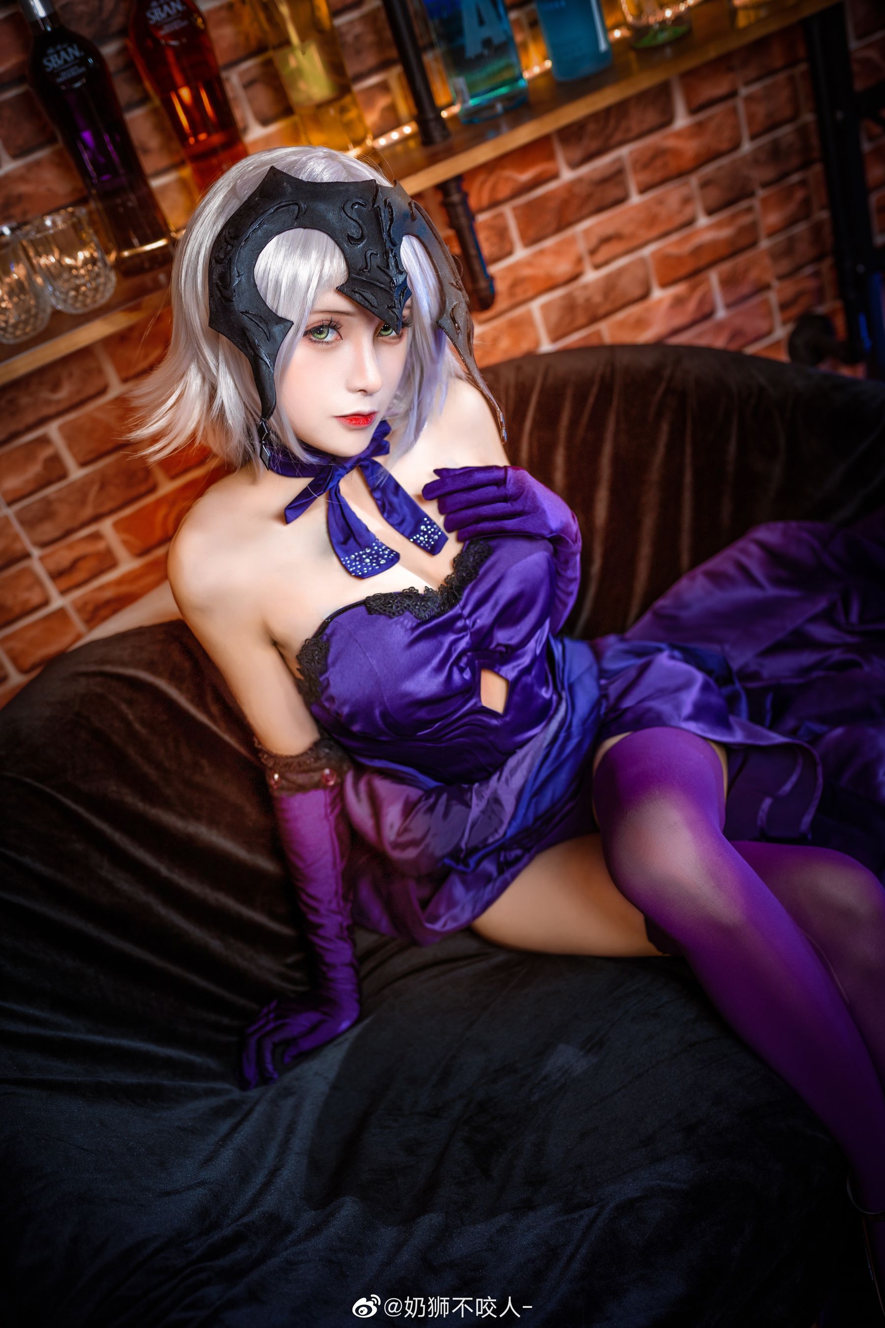 [Cosplay写真] 奶狮不咬人 – 黑贞德 Cosplay-第3张