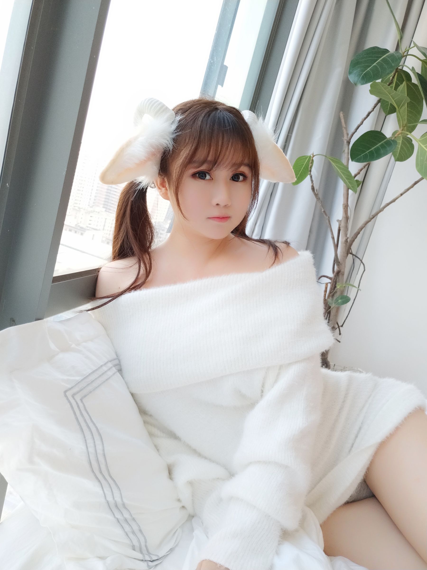 蜜桃少女是依酱呀 羊咩咩 Cosplay-第1张