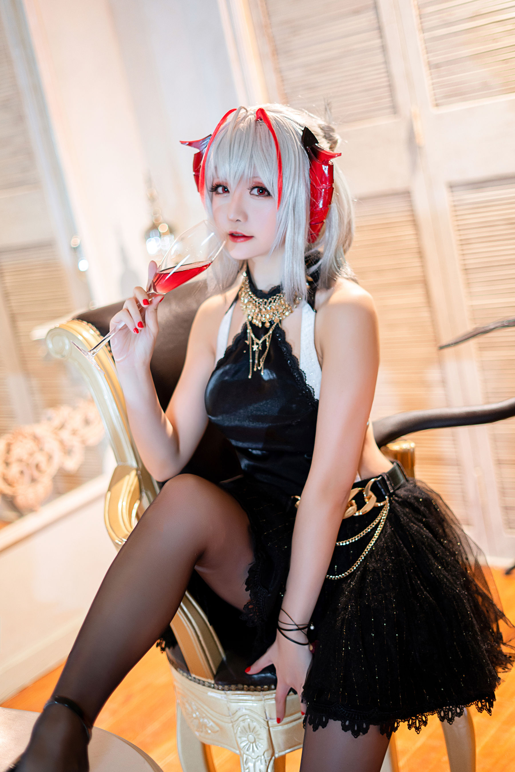 Coser小姐姐星之迟迟 – 明日方舟《W》 Cosplay-第5张
