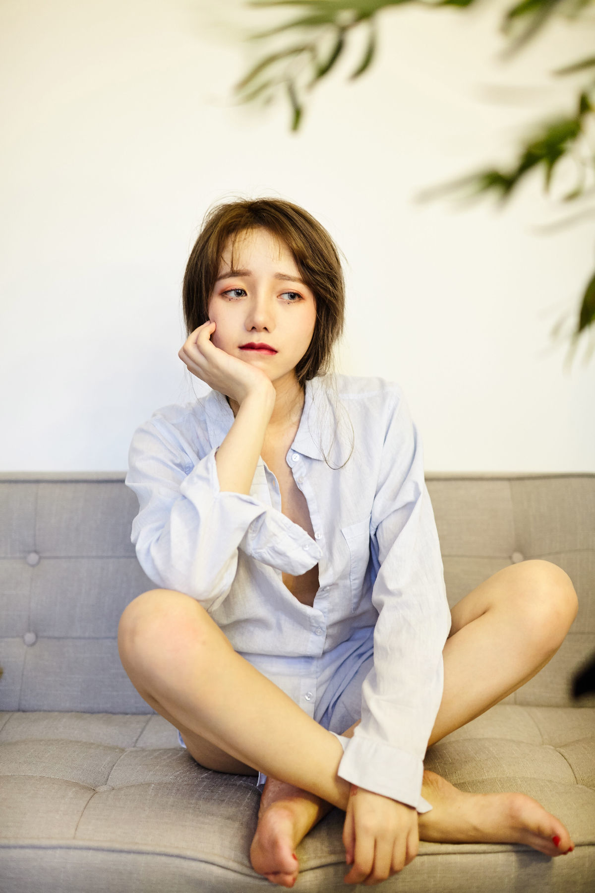 [萝莉COS] 洛丽塔大哥 – 灰衬衫 Cosplay-第3张