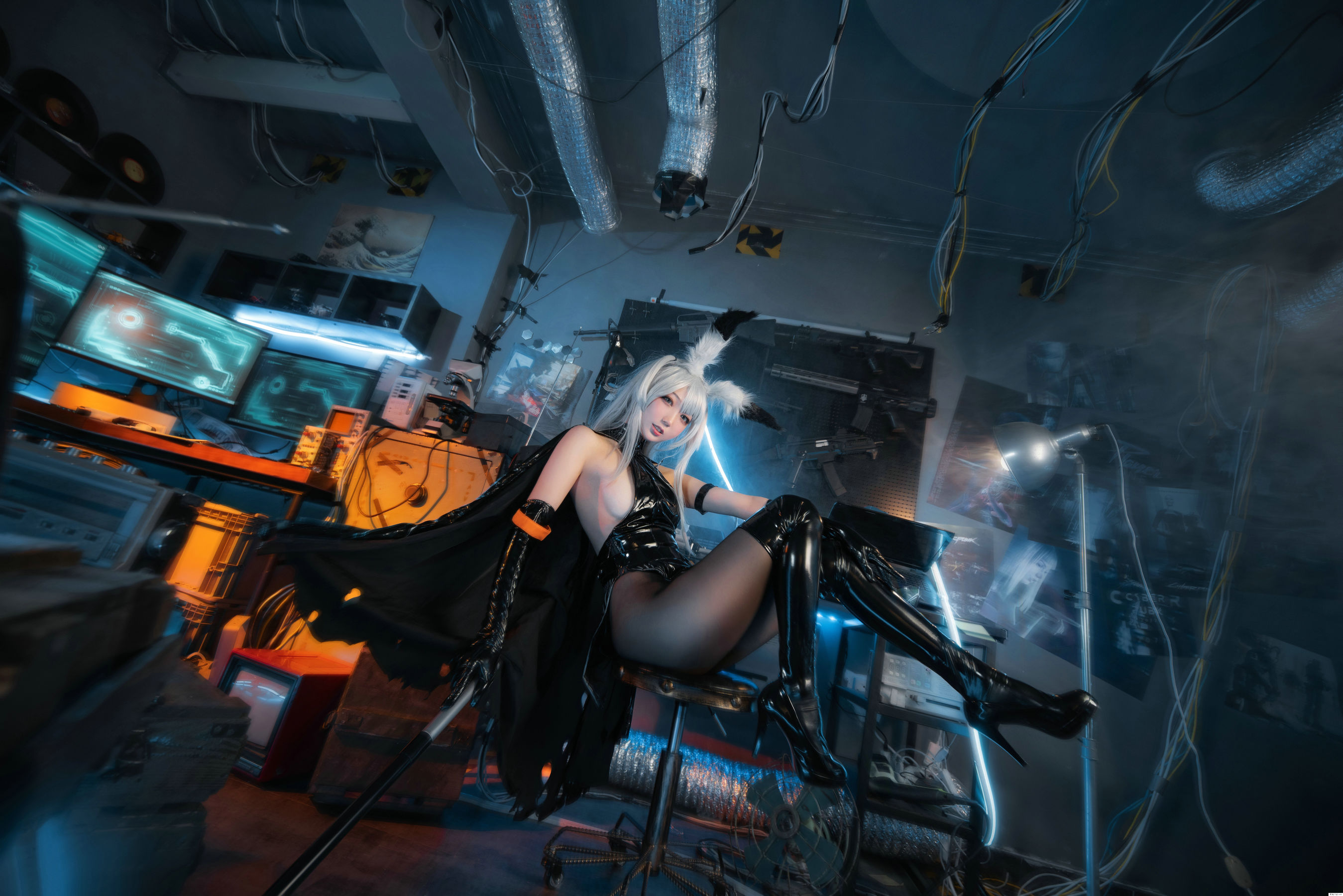 周叽是可爱兔兔 – 精二暴行 Cosplay-第1张