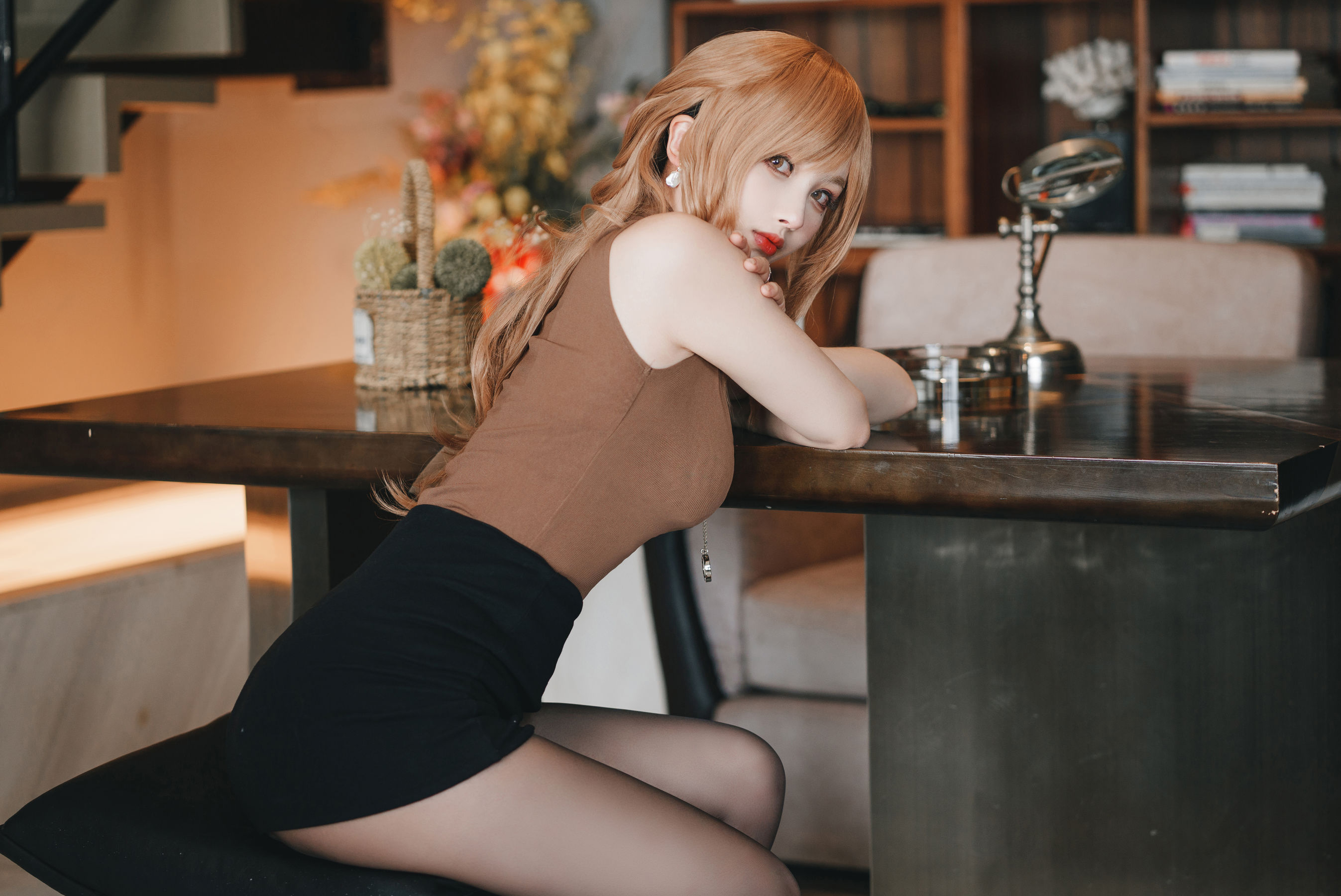 COS福利rioko凉凉子(肉扣热热子) – 人妻的一天-公司篇 Cosplay-第2张