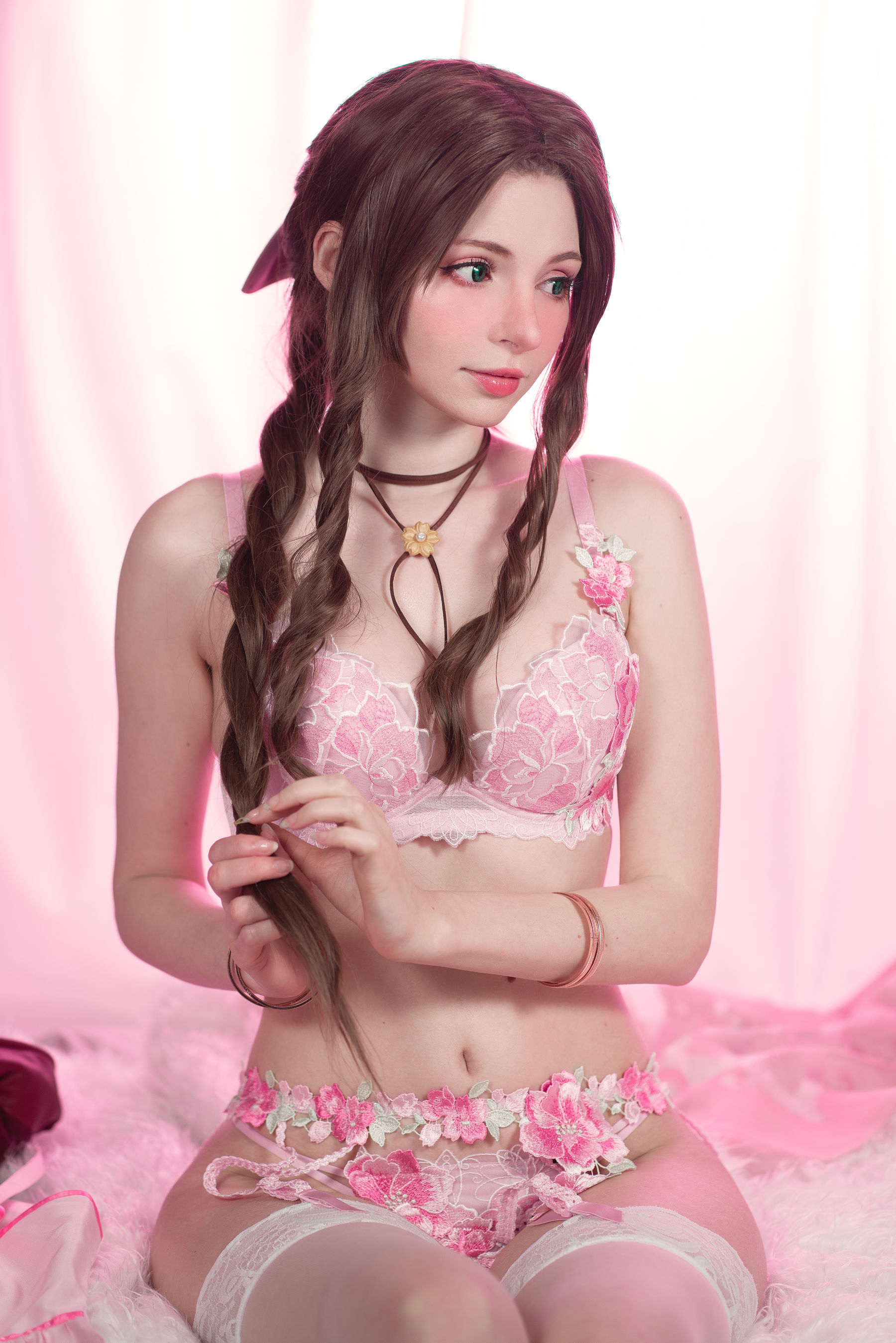 Peach milky – Aerith Lingerie Cosplay-第1张
