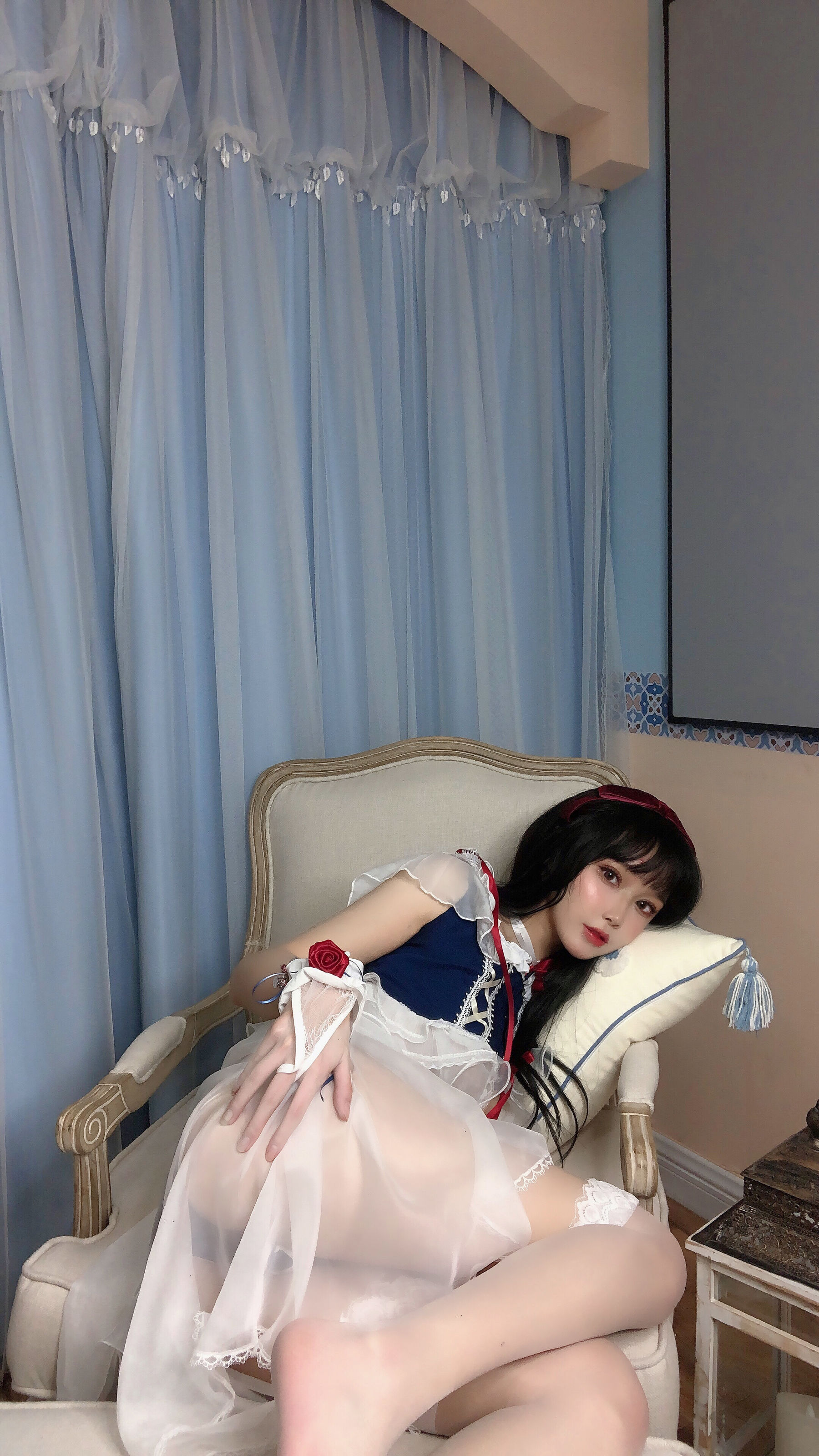 动漫博主阿包也是兔娘 – 白雪姬 Cosplay-第1张