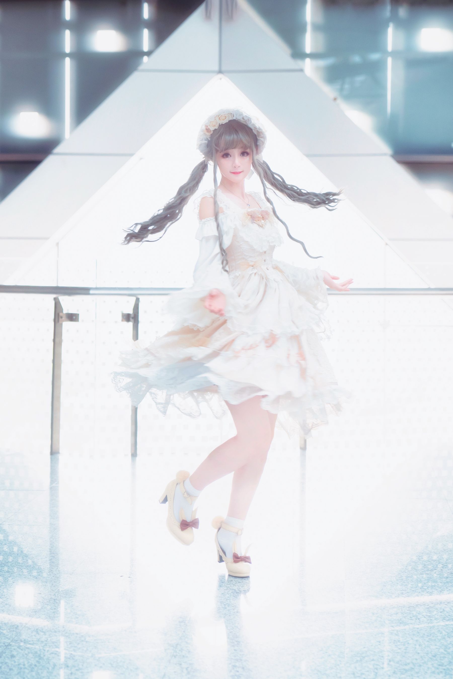 [Cosplay写真] 萌宠博主yui金鱼 – Lolita Cosplay-第1张