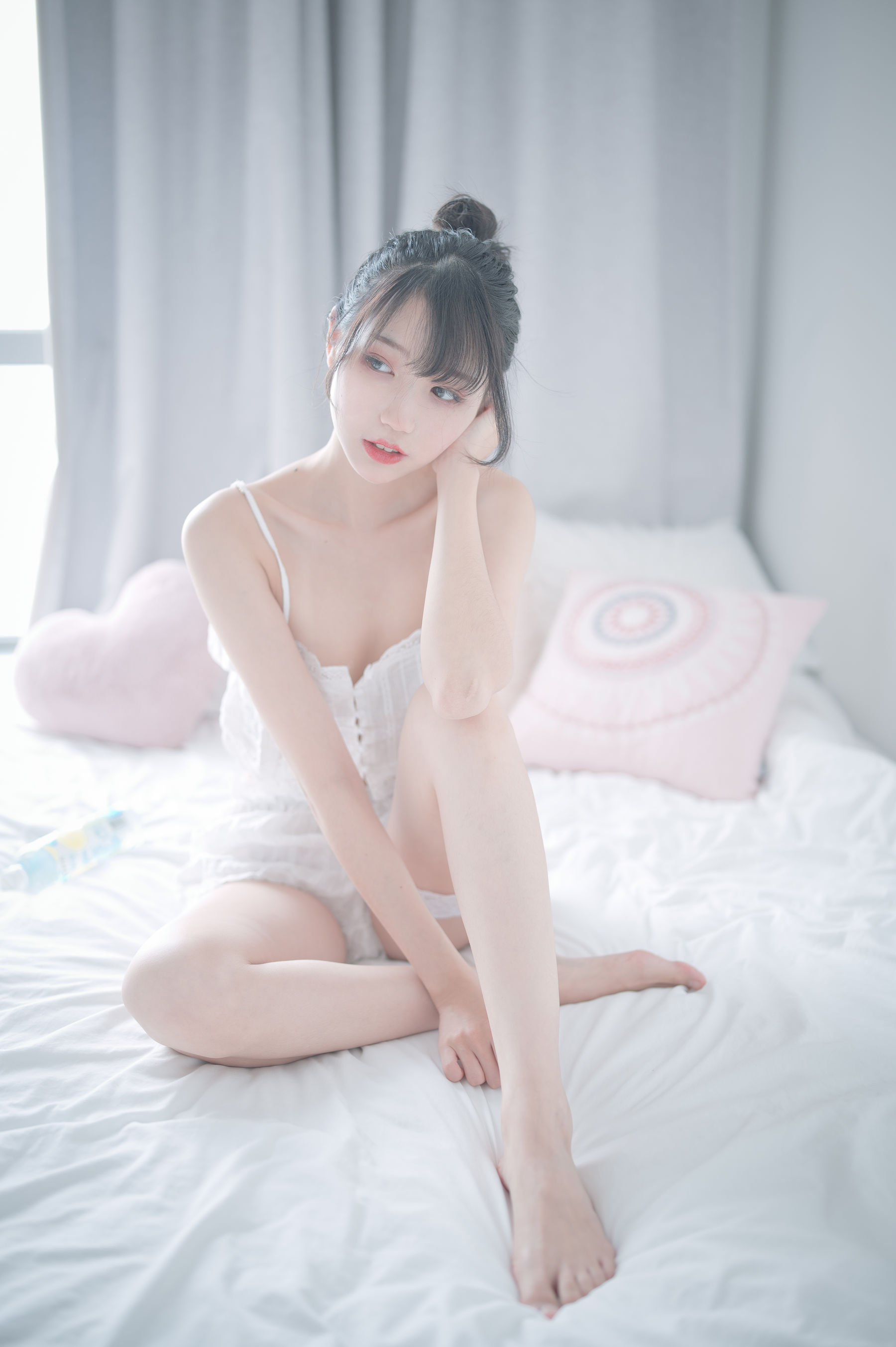 周叽是可爱兔兔 – 白色睡衣 Cosplay-第3张