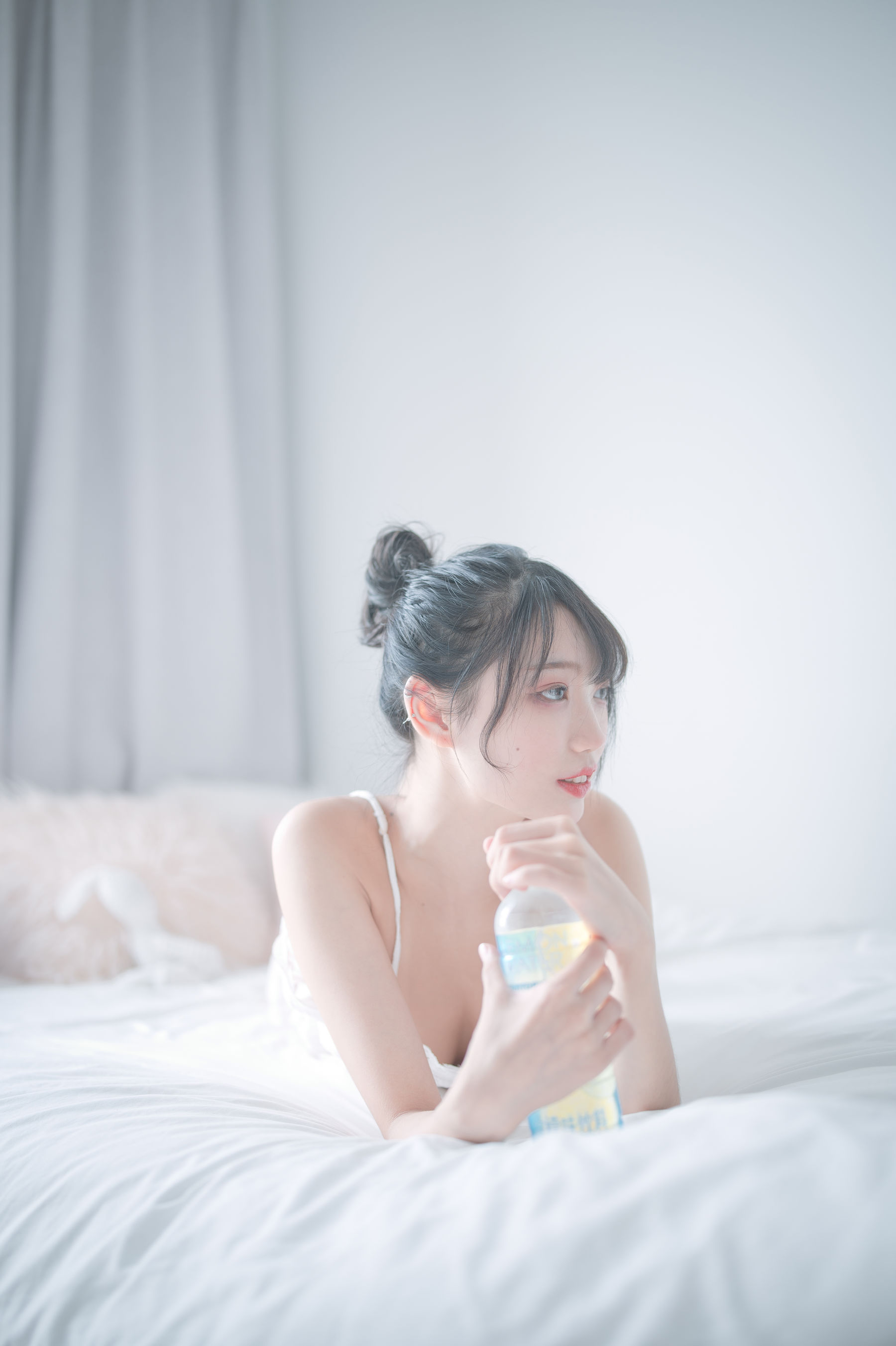 周叽是可爱兔兔 – 白色睡衣 Cosplay-第6张