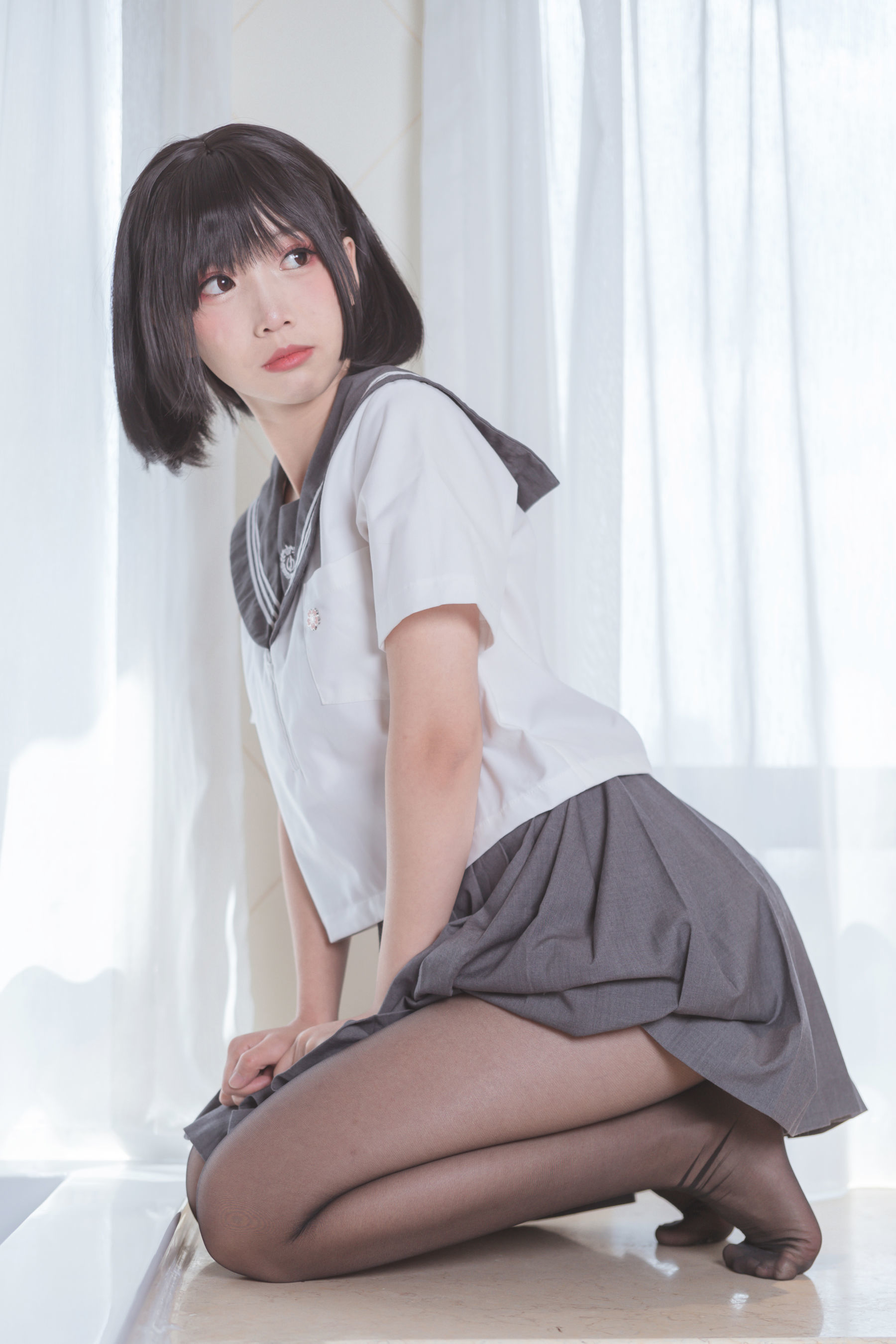 [萝莉COS] 面饼仙儿 – 脑内少女 黑丝JK Cosplay-第1张