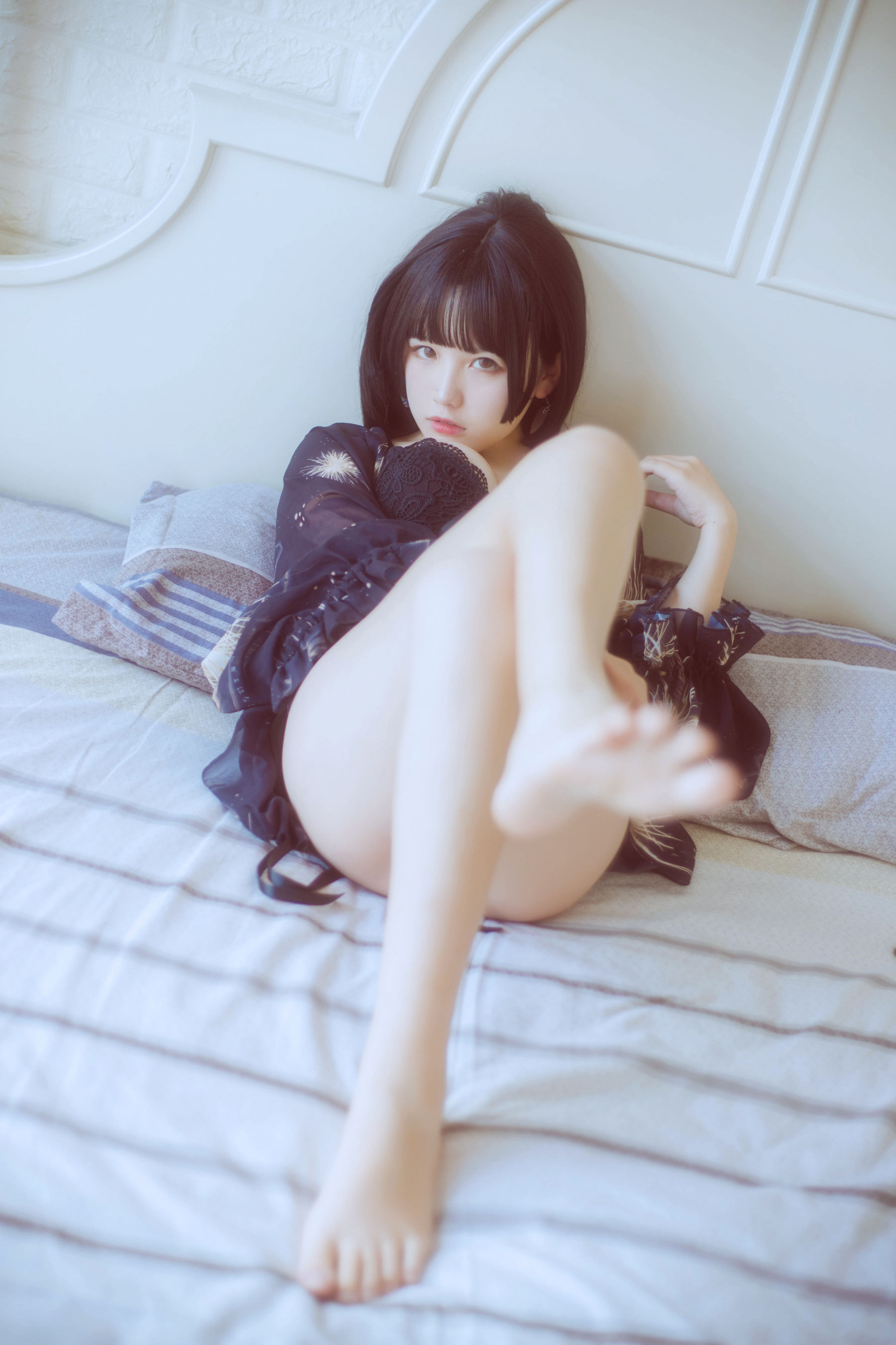 阿半今天很开心 – 黑色吊带 Cosplay-第3张