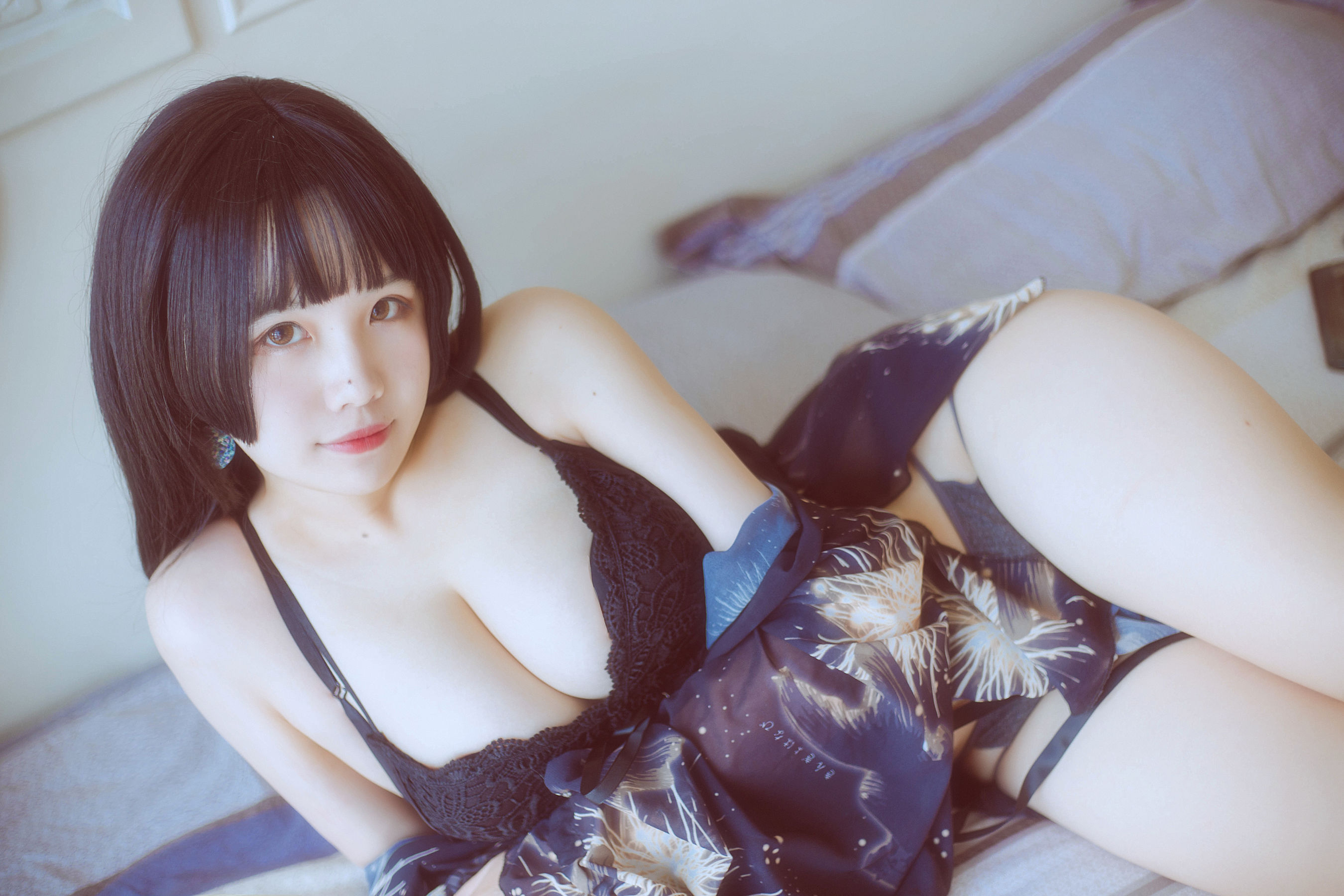 阿半今天很开心 – 黑色吊带 Cosplay-第17张