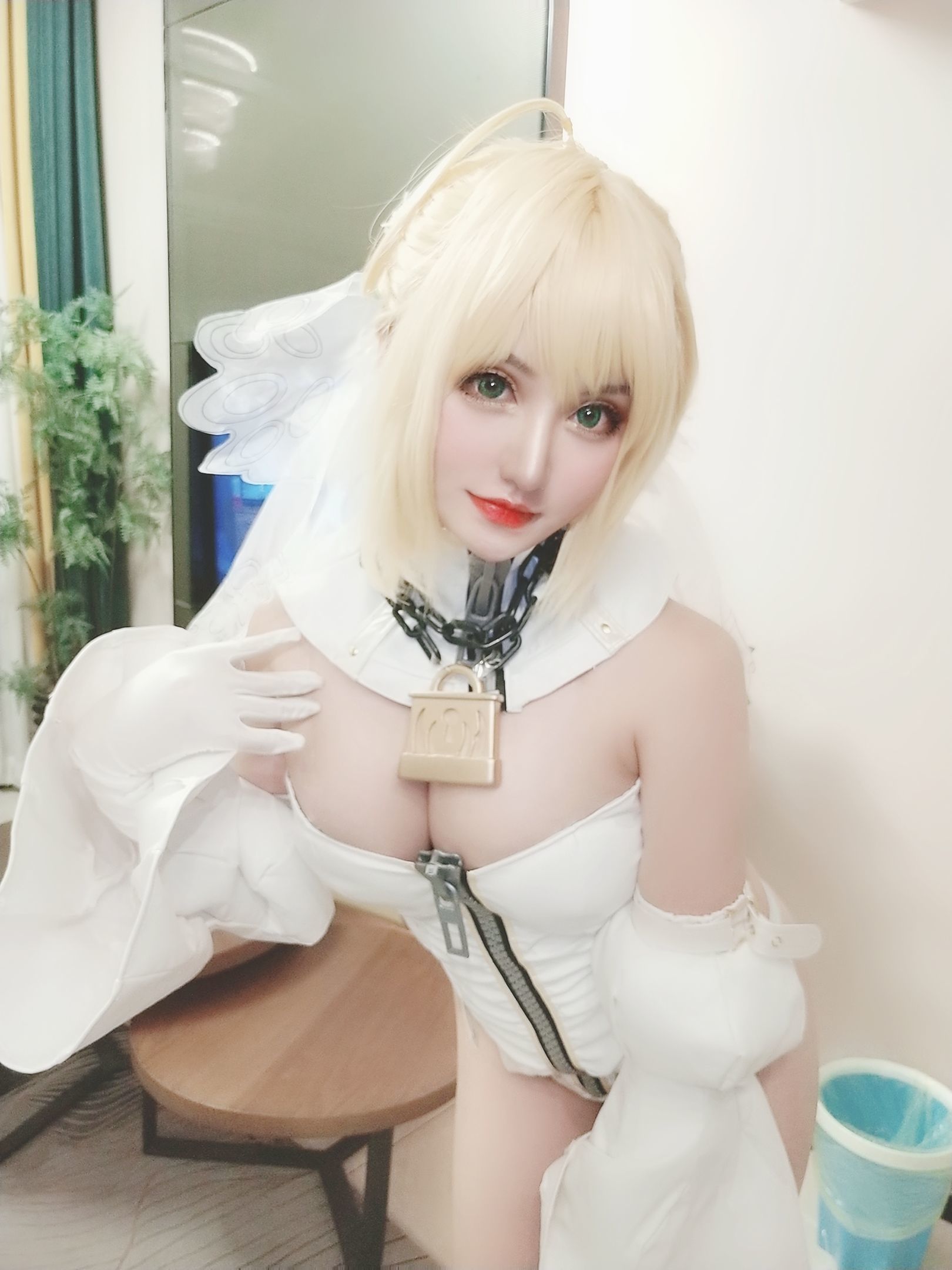 夏鸽鸽不想起床 尼禄花嫁 Cosplay-第2张