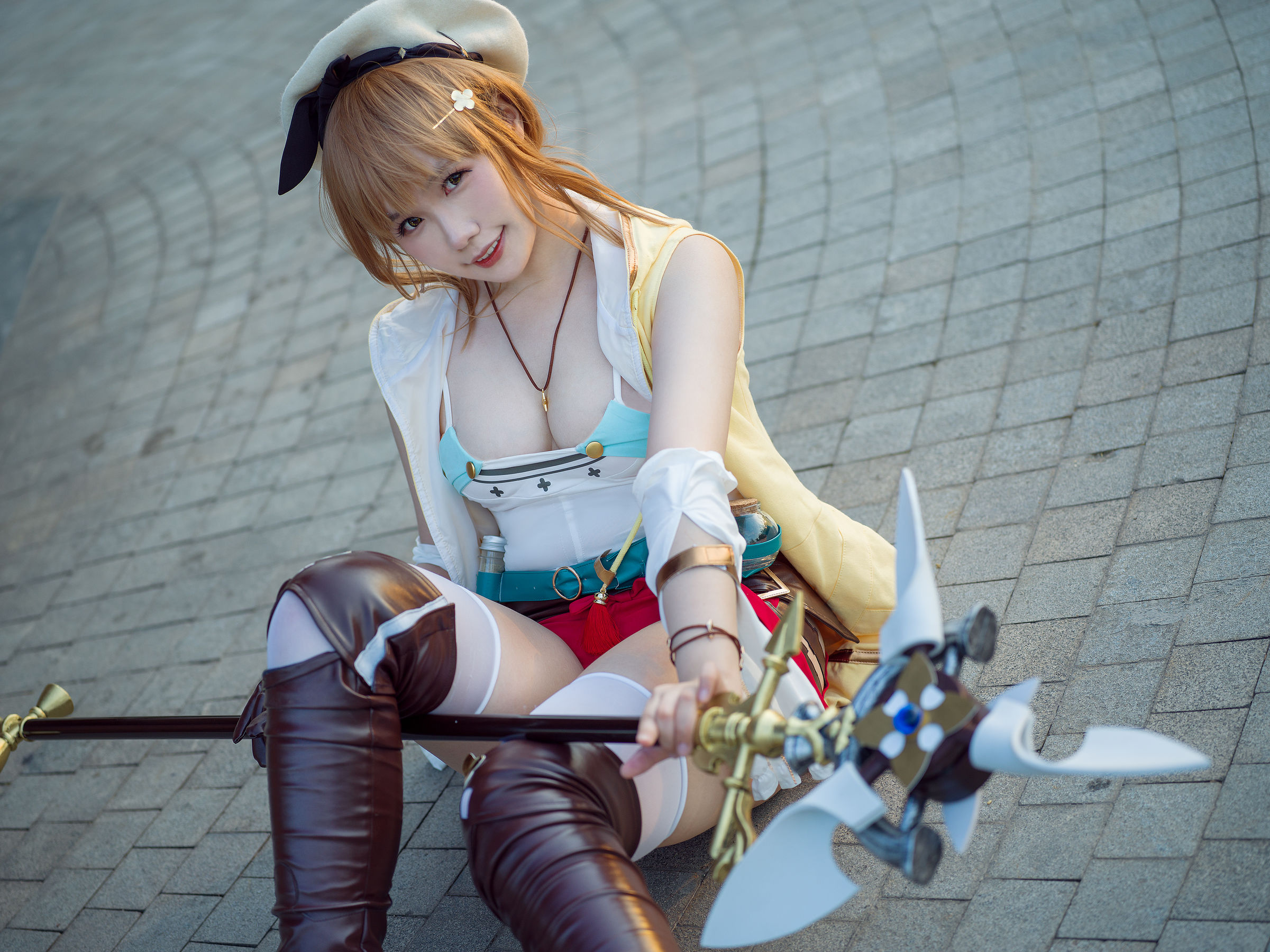 麻花麻花酱 – 莱莎 Cosplay-第1张