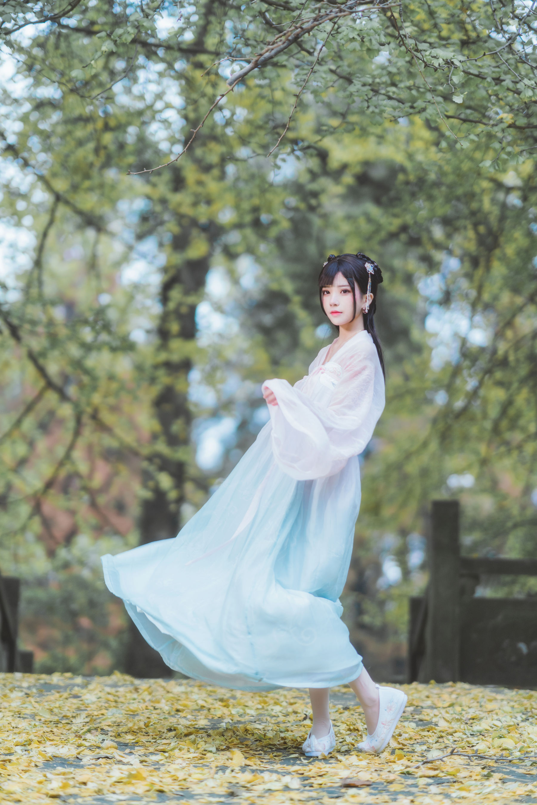 桜桃喵 – 温柔之汉服银杏 Cosplay-第4张