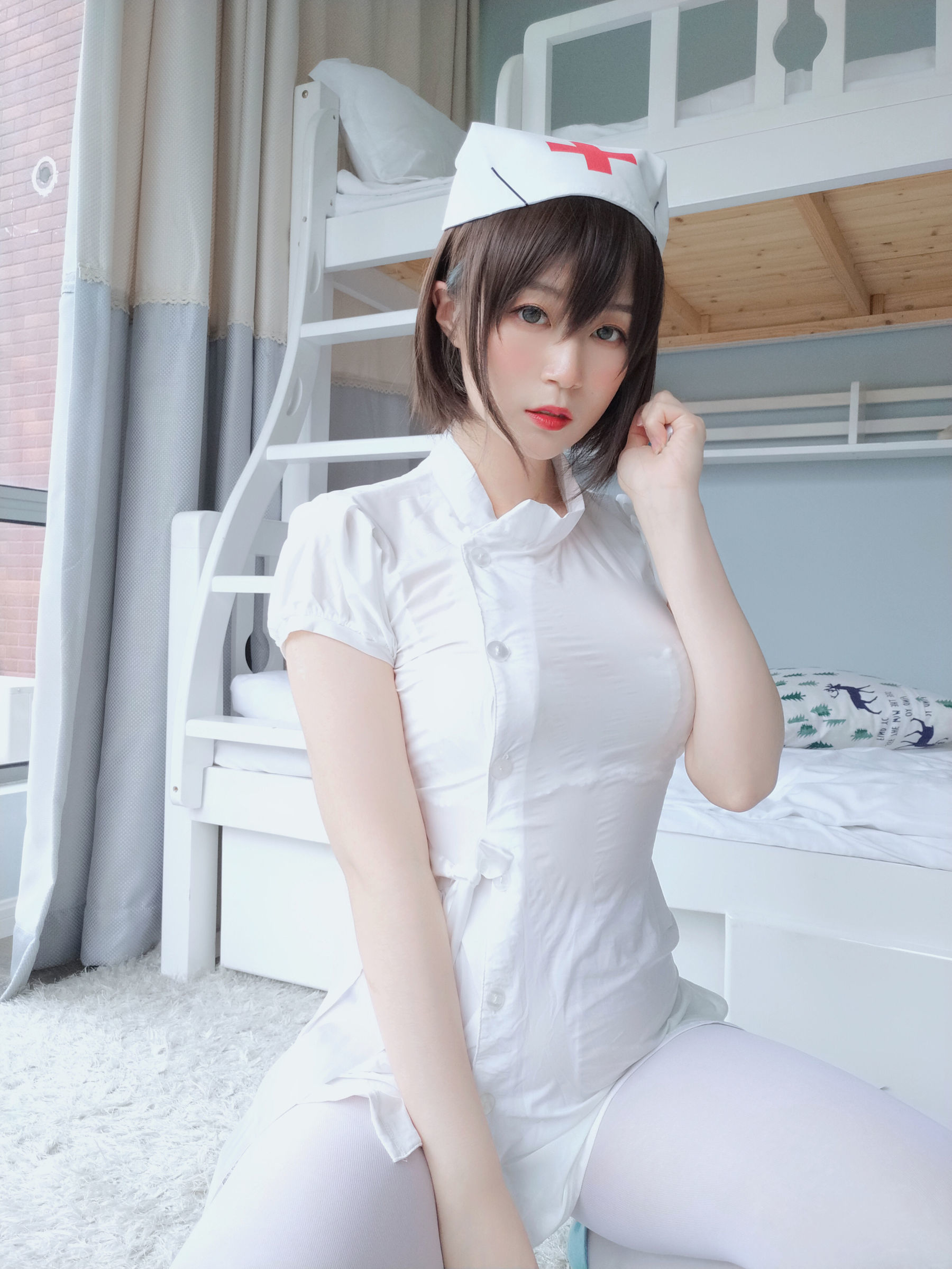 [萝莉COS] 白银 – 白丝小护士 Cosplay-第31张