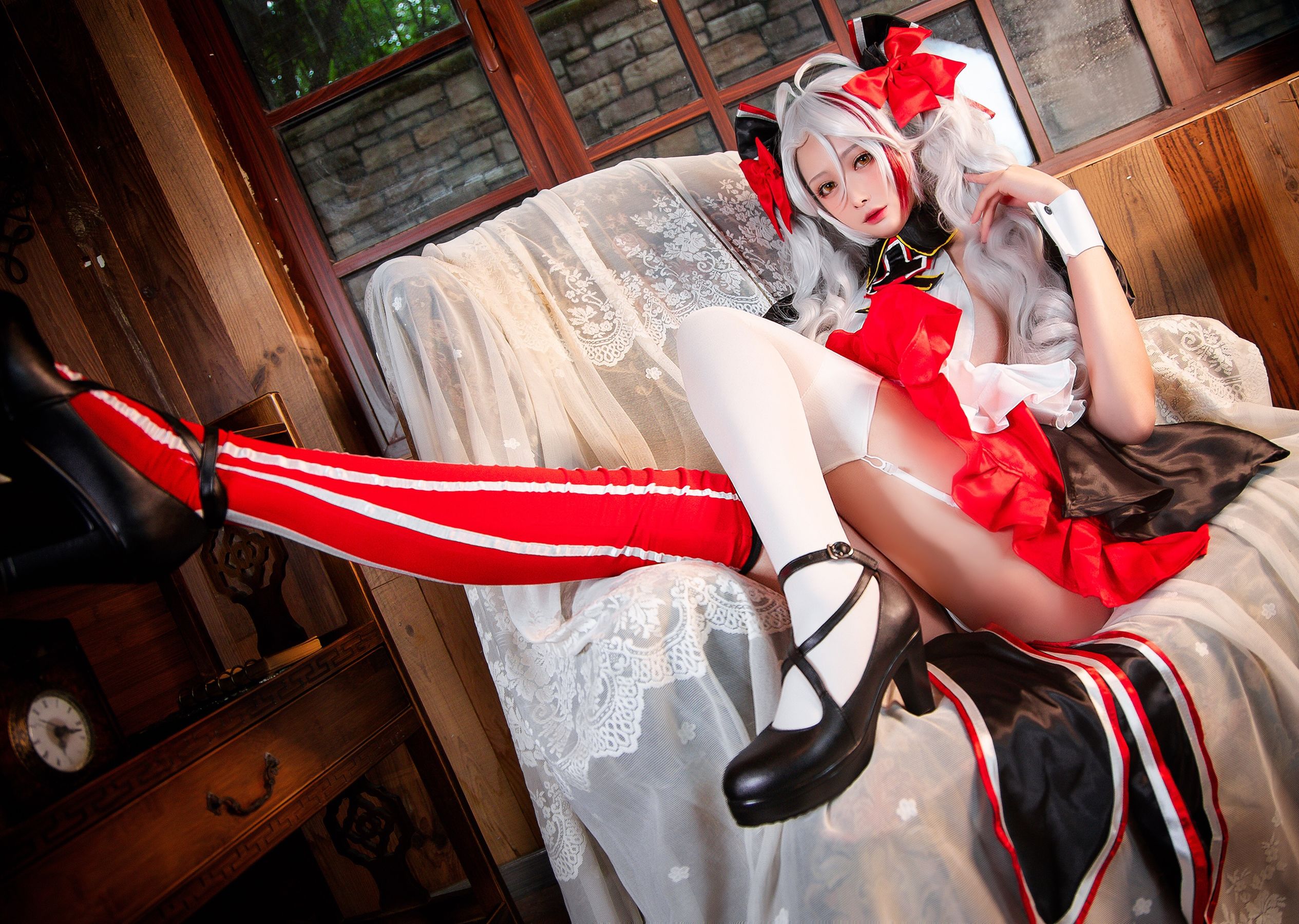 高颜值coser念念_D – 碧蓝航线欧根亲王 Cosplay-第1张