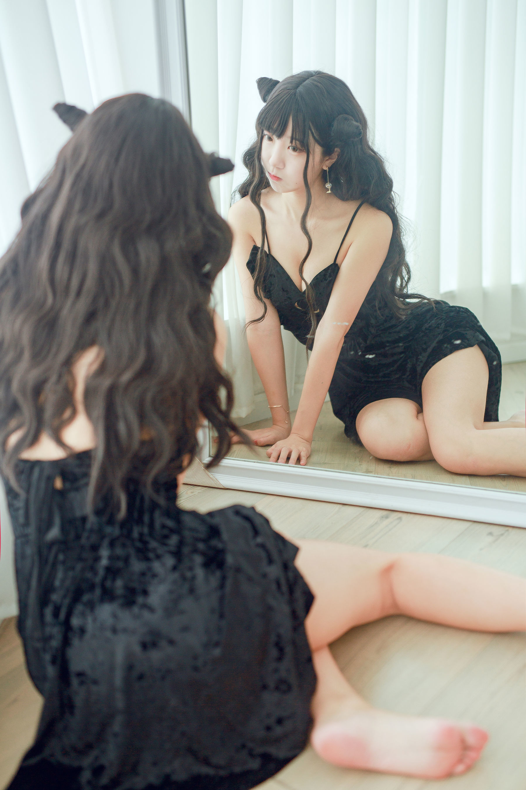 [萝莉COS] 黑川 – 小恶魔黑裙子 Cosplay-第1张