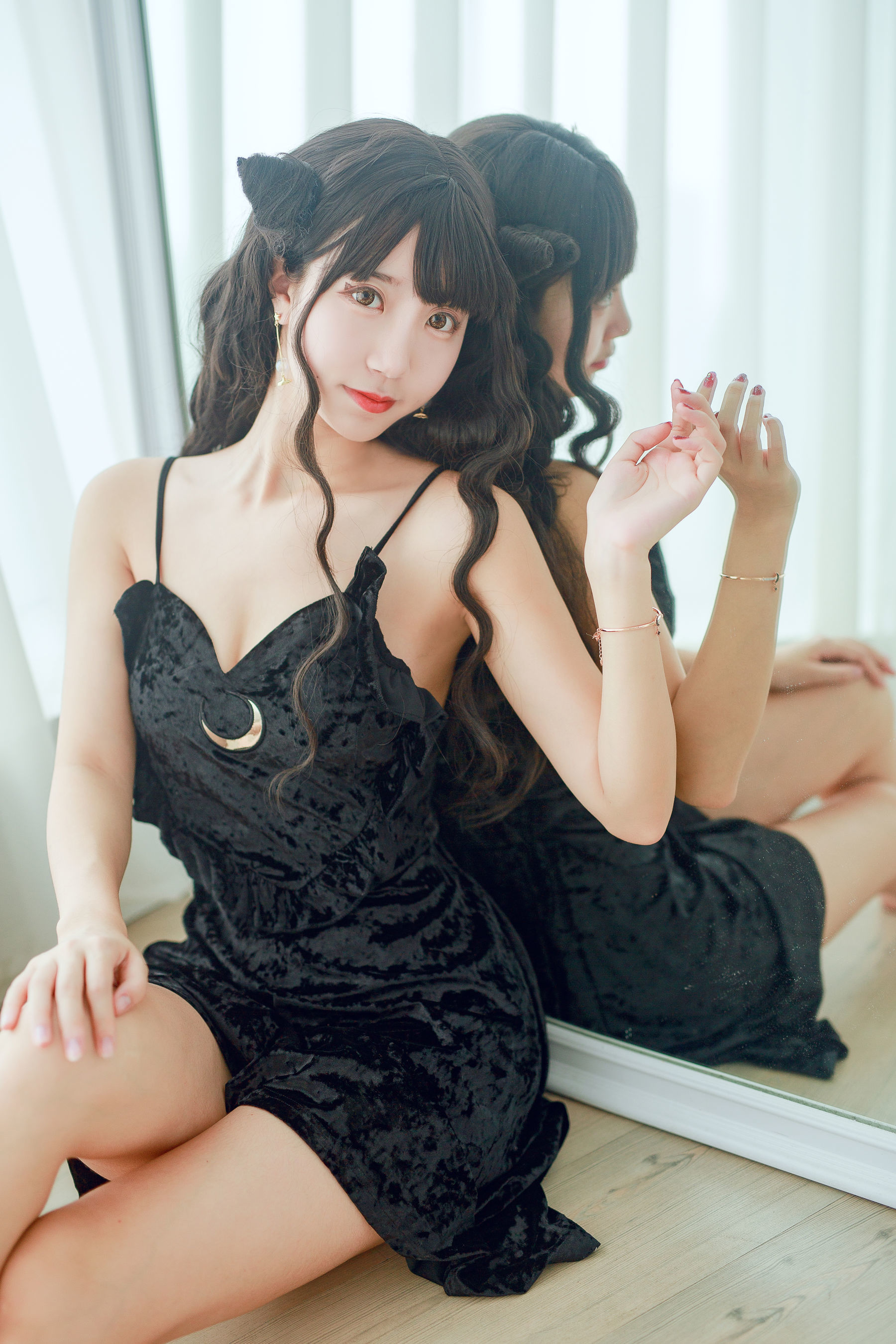 [萝莉COS] 黑川 – 小恶魔黑裙子 Cosplay-第4张