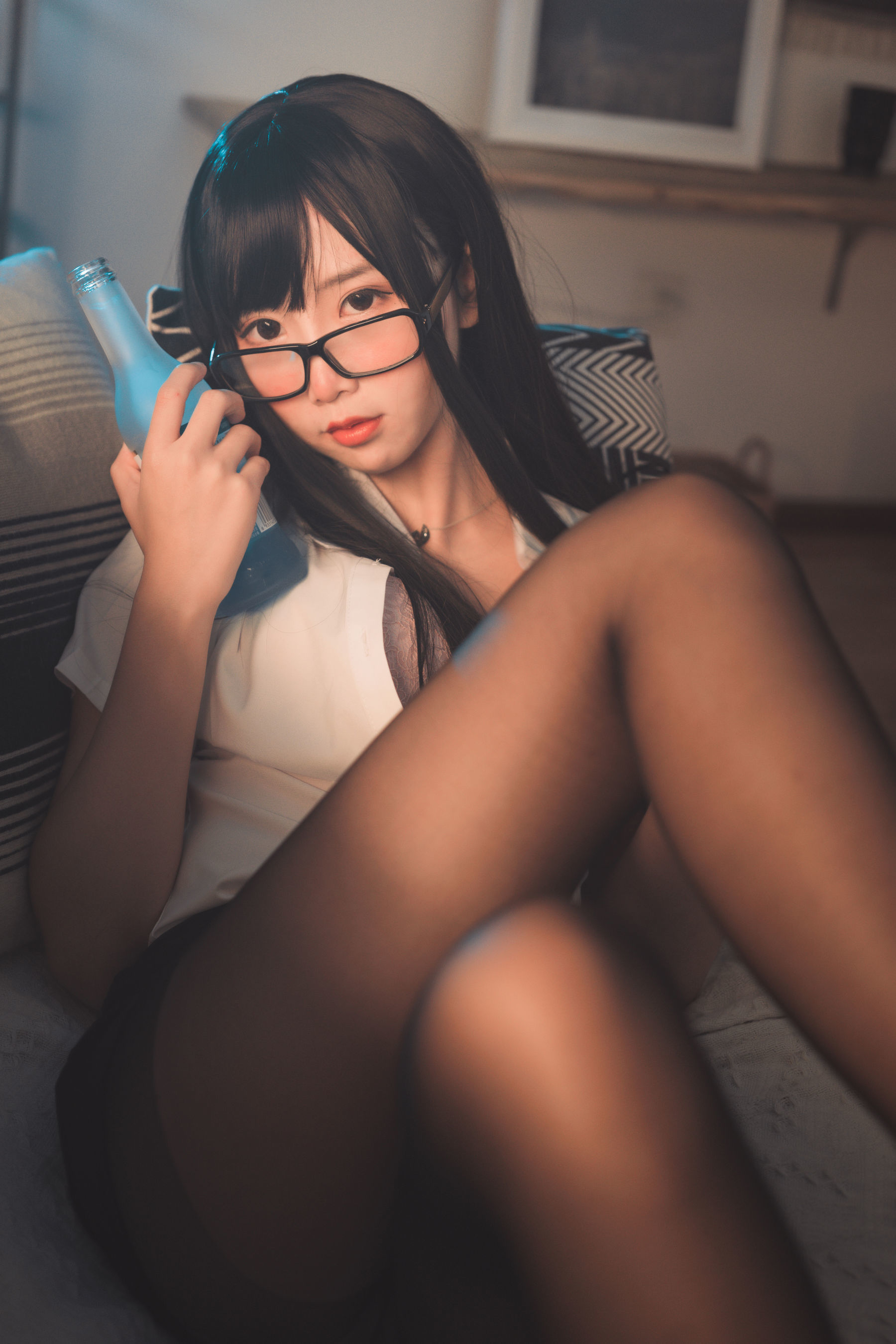 [萝莉COS] 面饼仙儿 – 黑丝OL Cosplay-第3张
