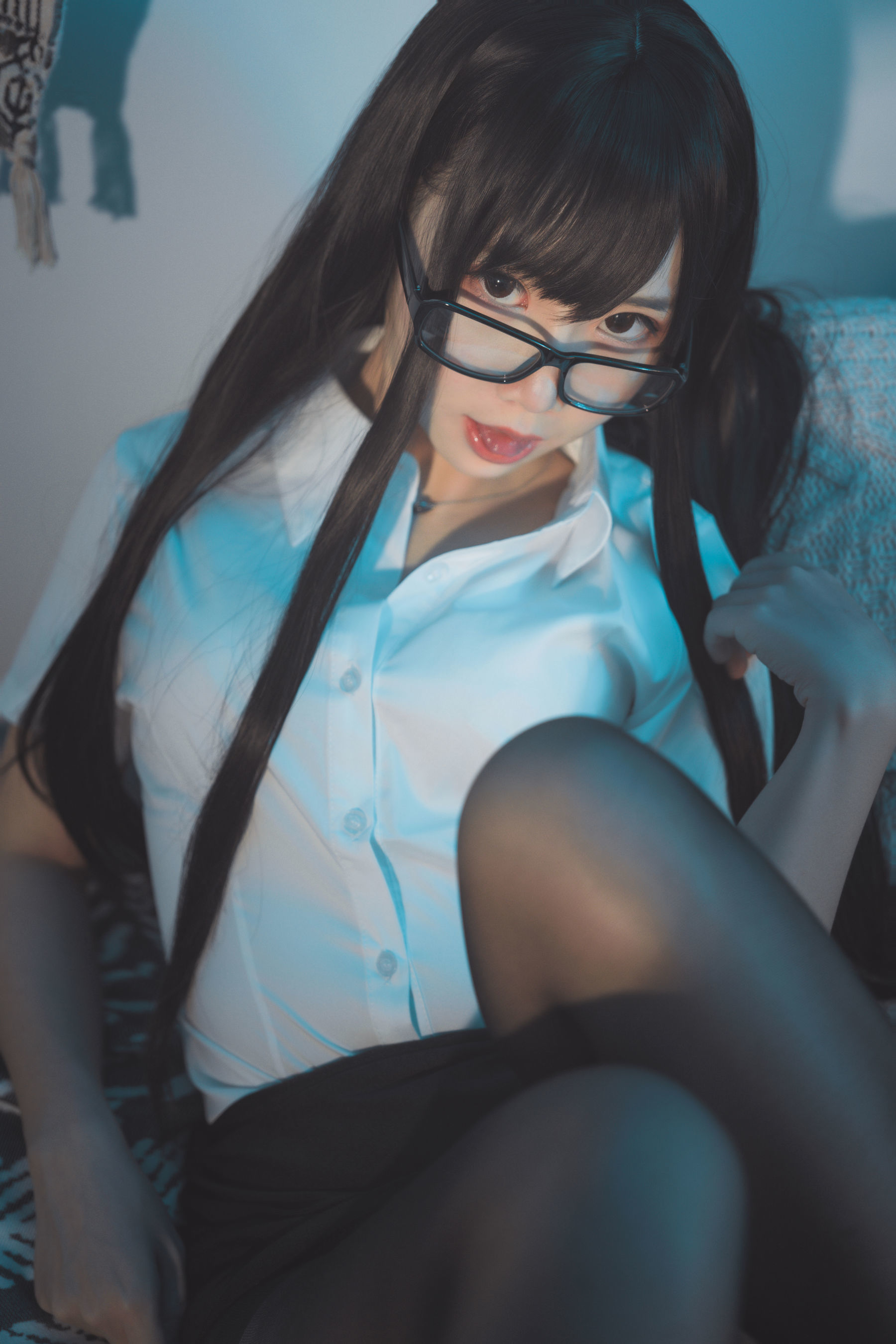 [萝莉COS] 面饼仙儿 – 黑丝OL Cosplay-第26张