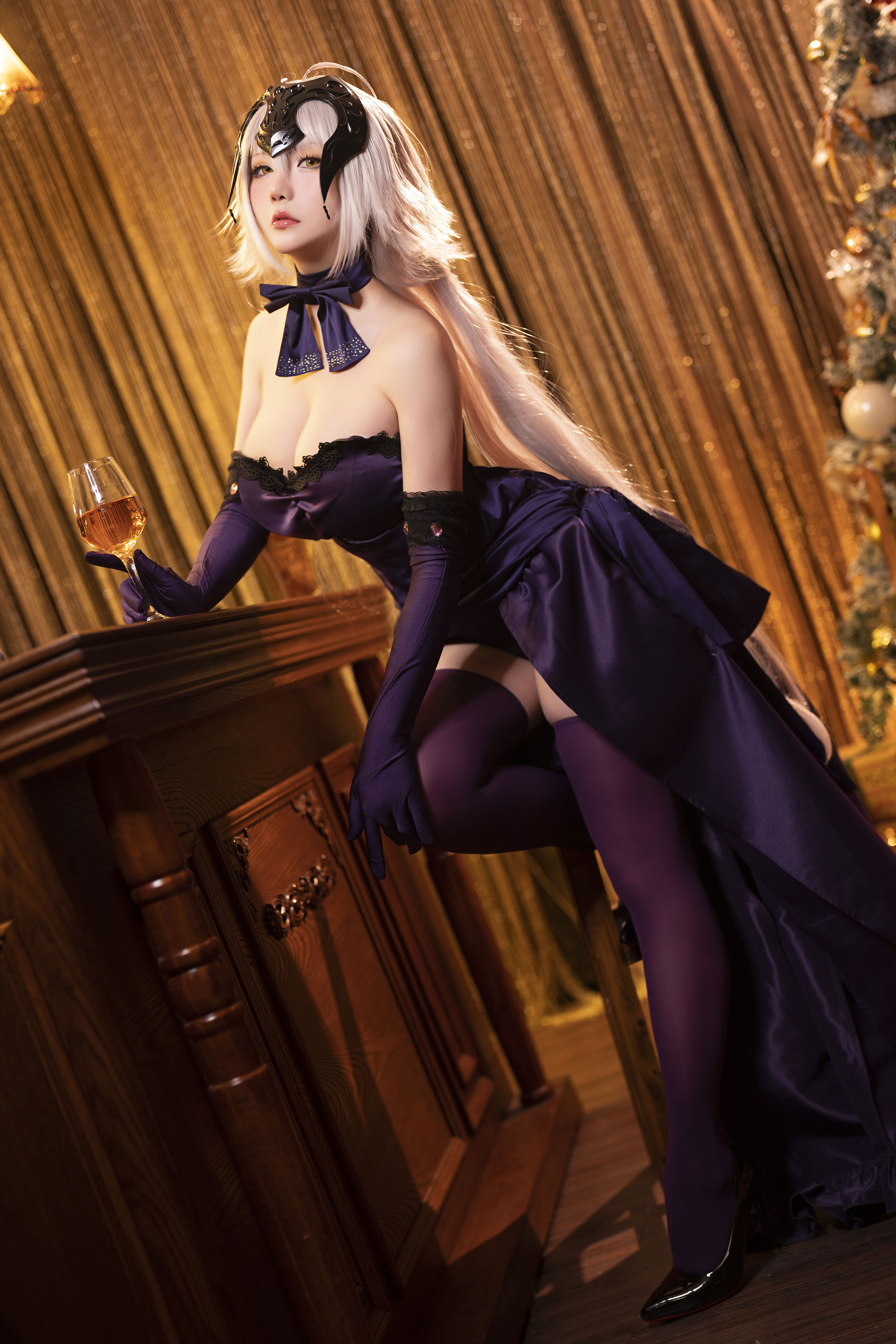 Coser小姐姐星之迟迟 – 圣诞节 黑贞 Cosplay-第1张
