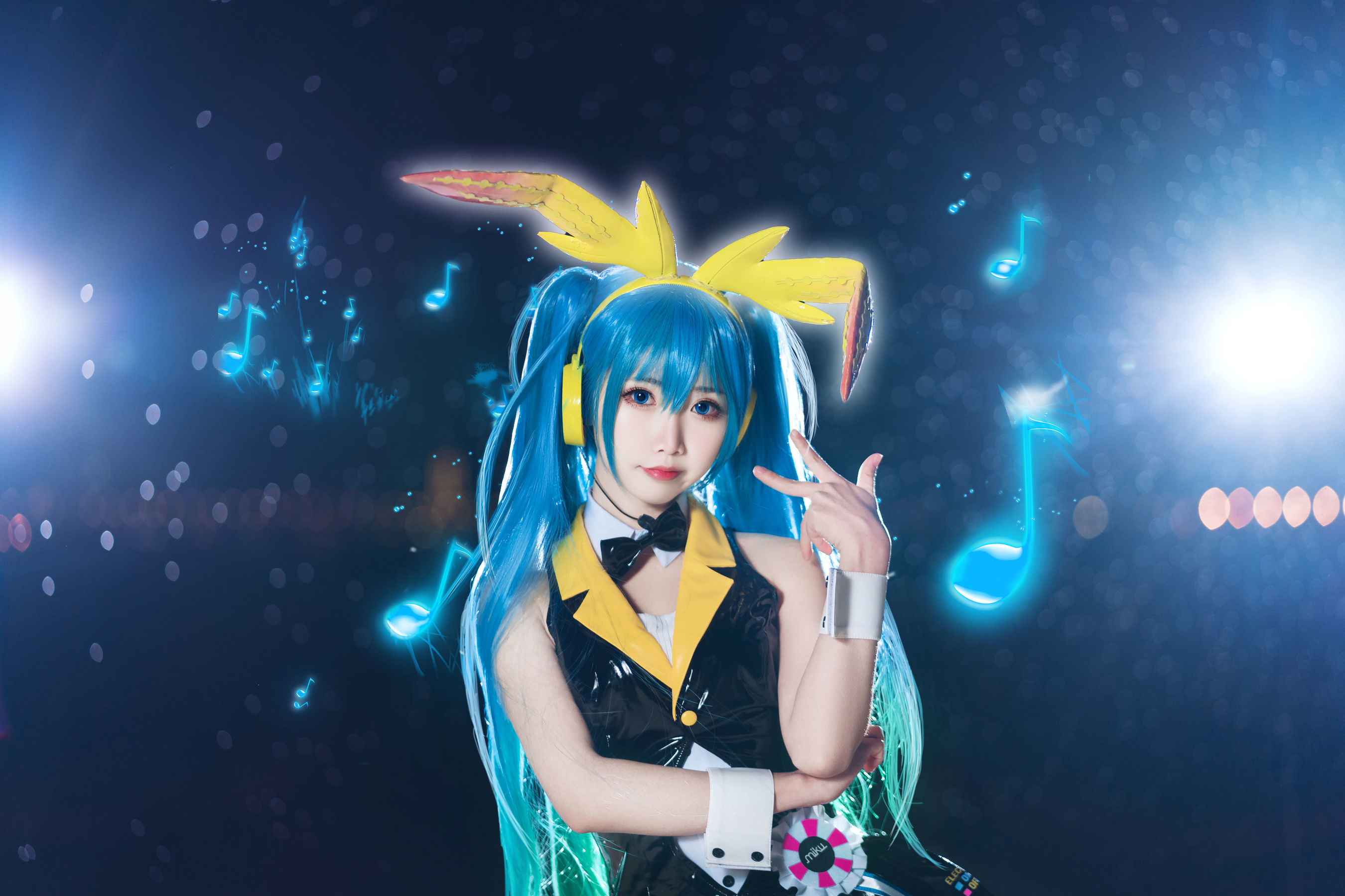 [萝莉COS] 面饼仙儿 – 初音Miku Cosplay-第1张