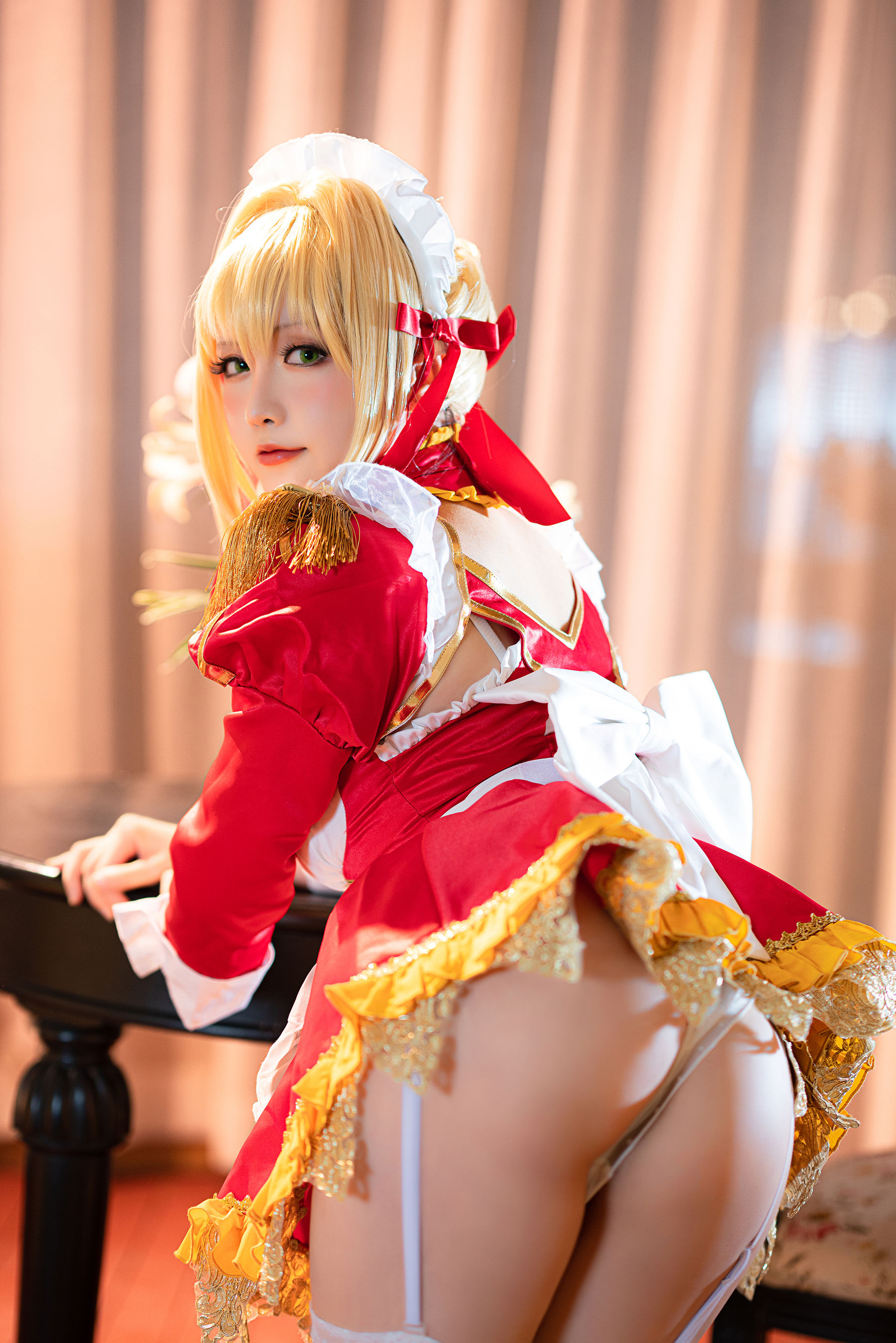 Coser小姐姐星之迟迟 – 御主人様《尼禄女仆》 Cosplay-第4张