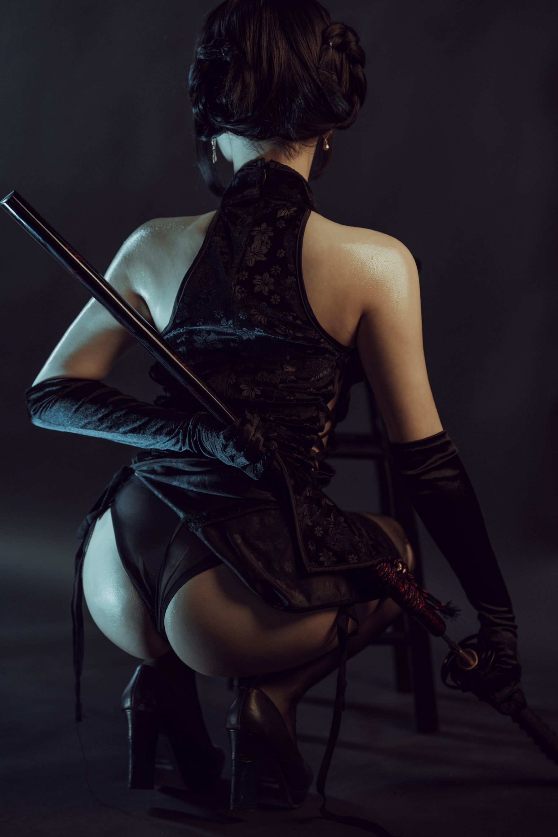 七月喵子 – 黑旗袍 Cosplay-第32张