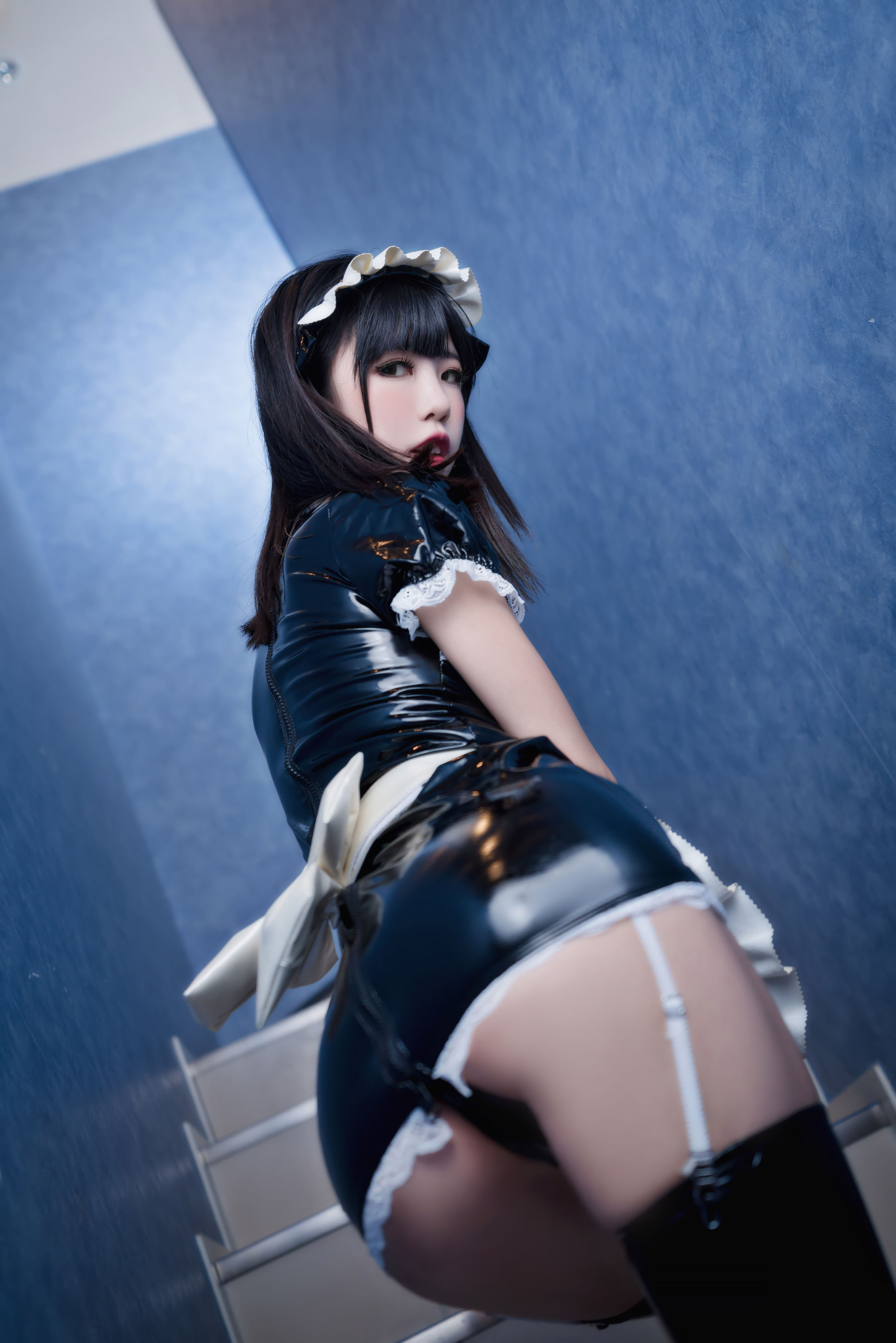 动漫博主水淼aqua – 黑胶衣 Cosplay-第1张