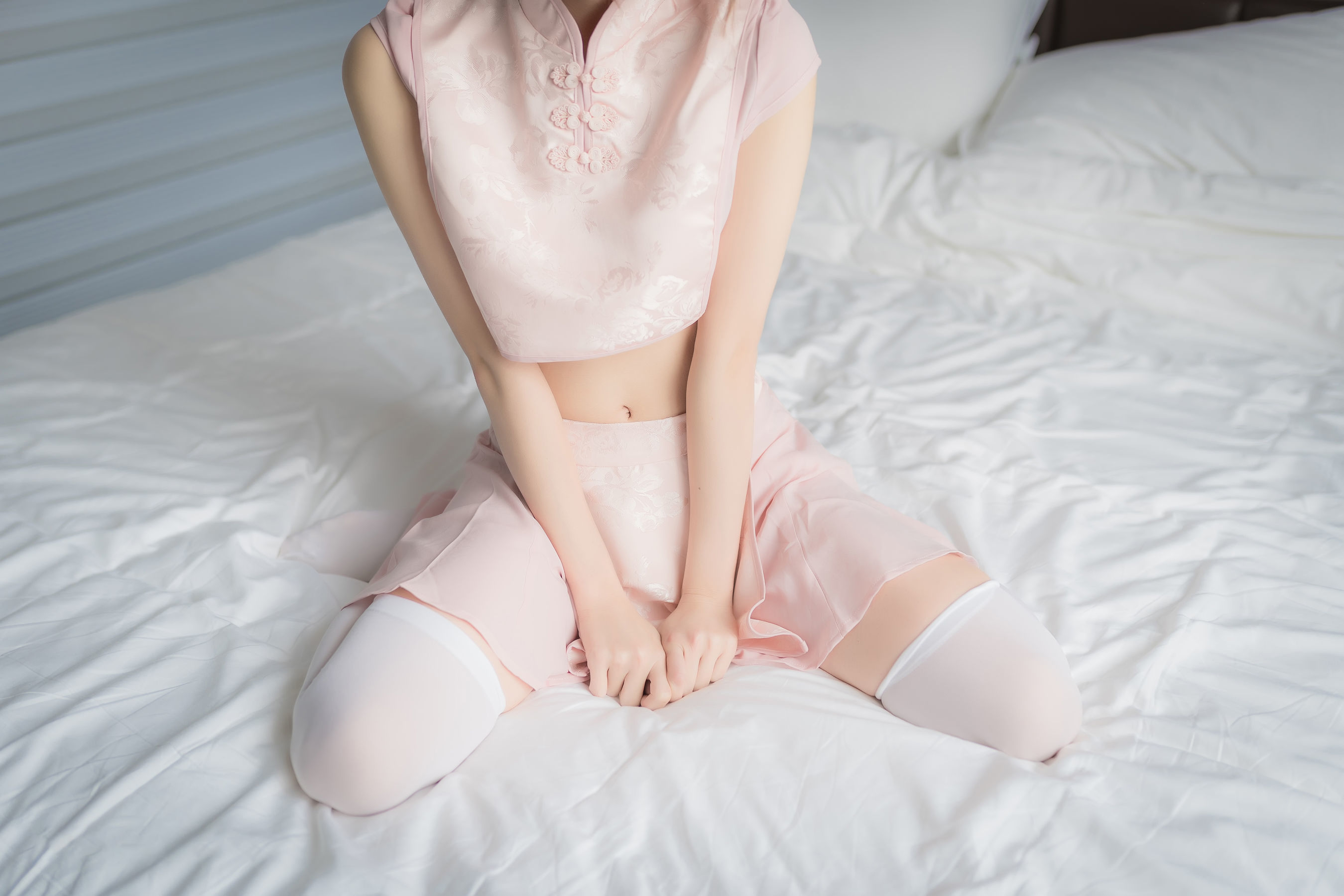 动漫博主Kitaro_绮太郎 – 粉色团子 Cosplay-第2张
