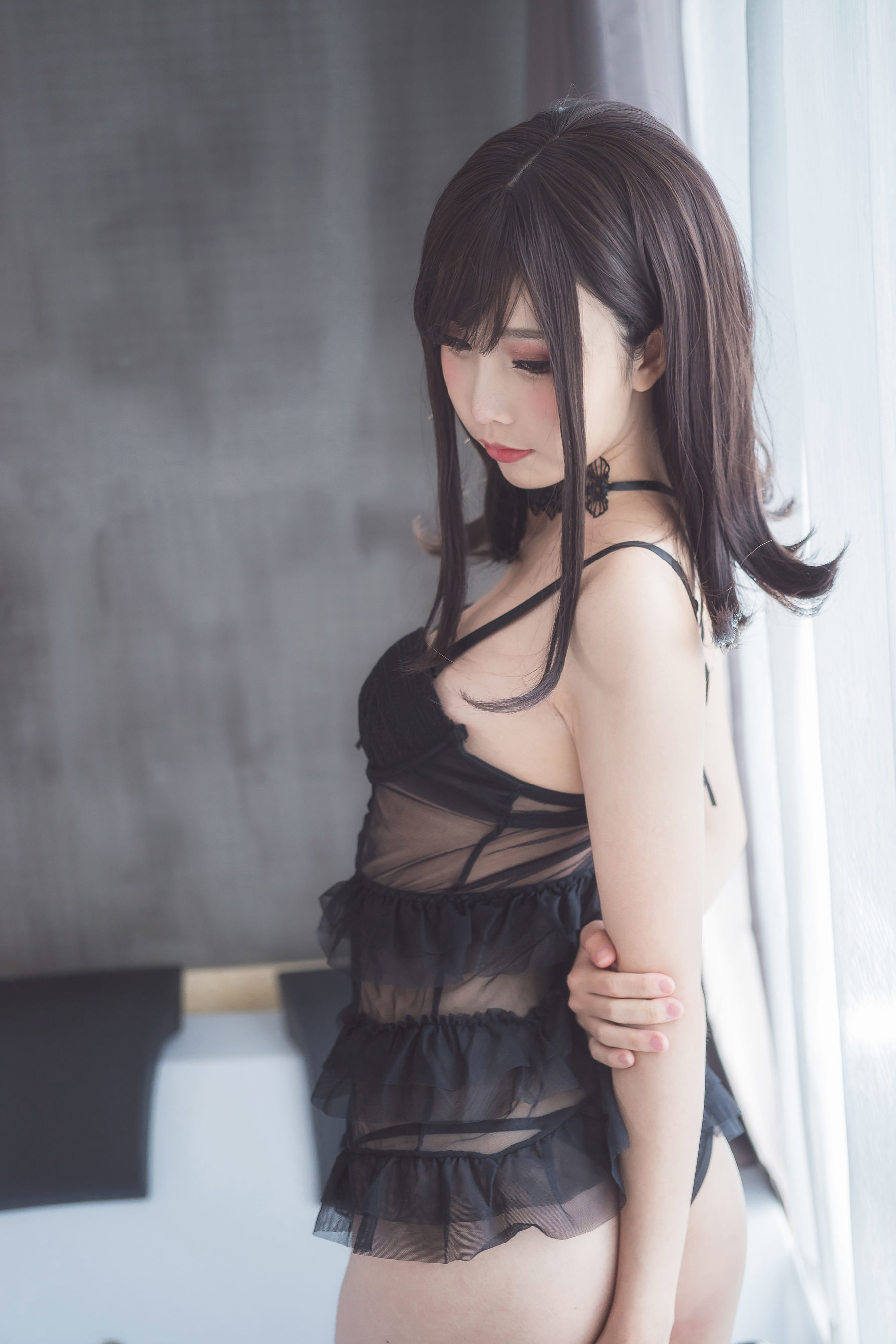 [萝莉COS] 面饼仙儿 – 脑内少女 黑色束衣 Cosplay-第6张