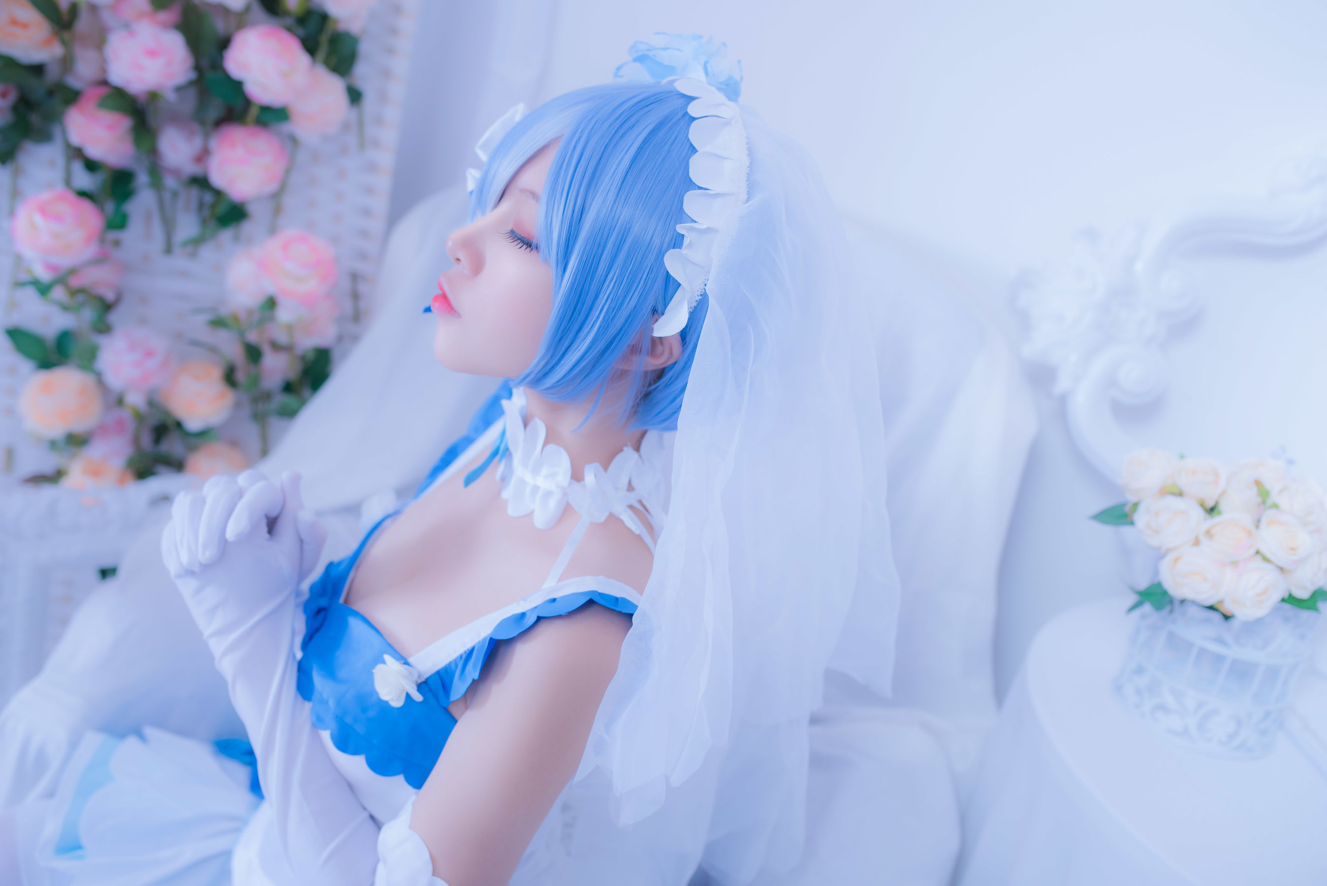 人气Coser二佐Nisa 雷姆花嫁 Cosplay-第2张